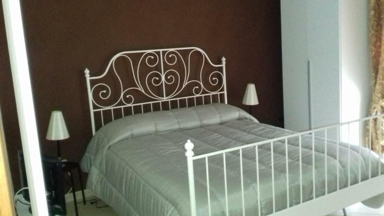Bed and Breakfast Casa Family & Friends Salerno Exterior foto